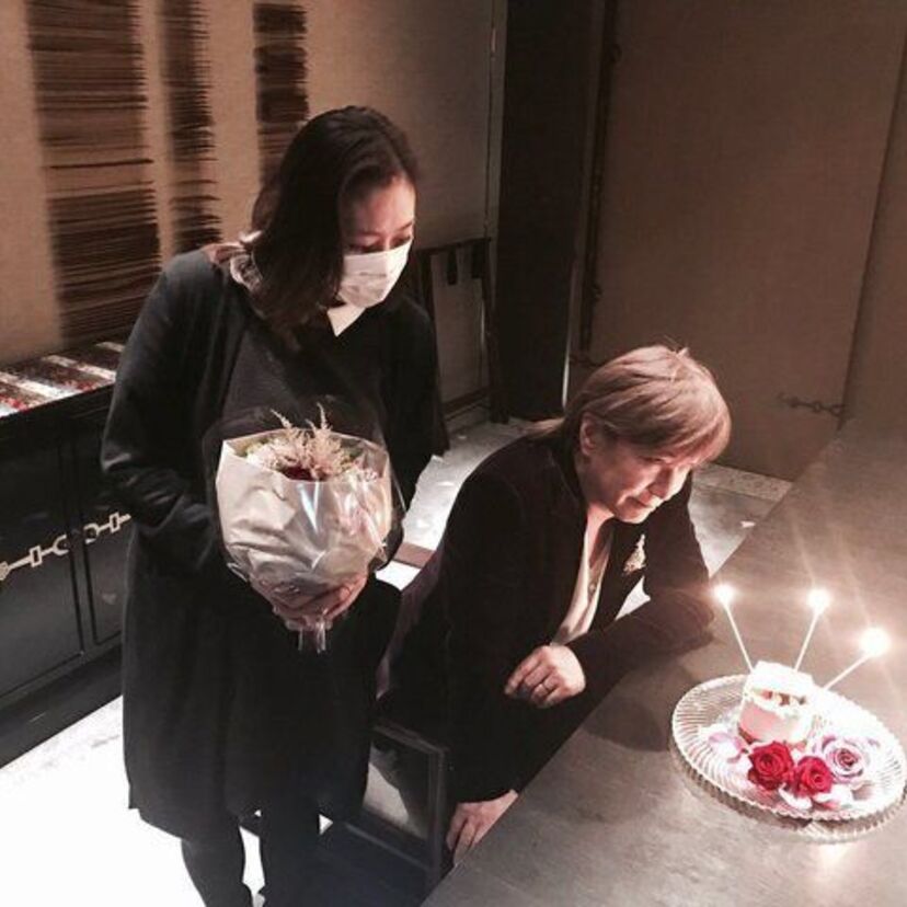 globe・KEIKOが自身のツイッターで久々に元気な姿を公開！TKこと小室哲哉の誕生日での一コマをツイート！