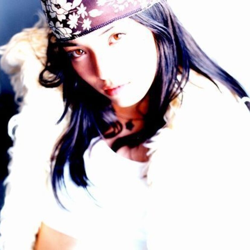 知念里奈、歌手デビュー20周年メモリアル2枚組CDが発売決定！未発表音源や初CD化となる曲も収録