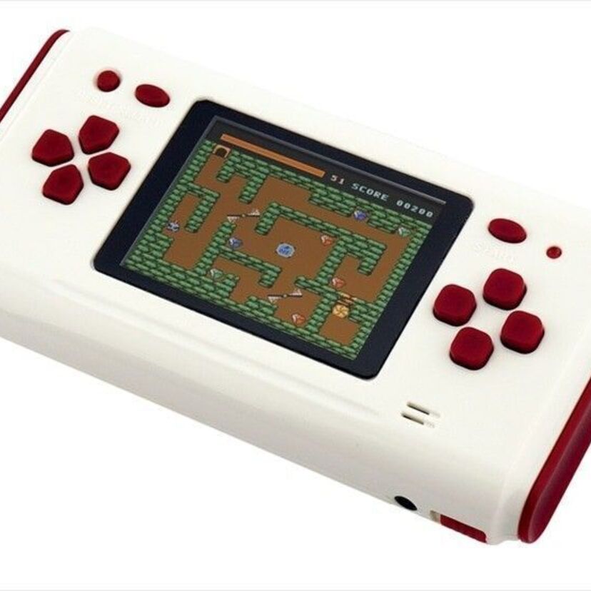 携帯ファミコン互換機『FCボーイ』が発売！88タイトルのミニゲーム内蔵にファミコンカセットでのプレイも可能！！
