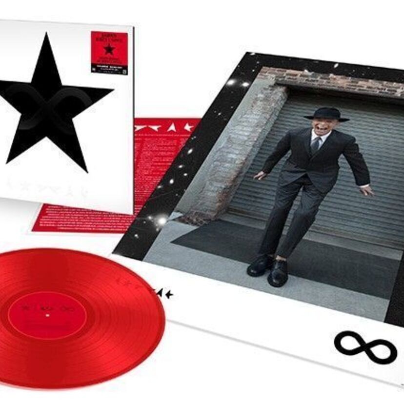 デヴィッド・ボウイ、日本限定の12インチ・シングル盤を大回顧展『DAVID BOWIE is』で販売決定！！