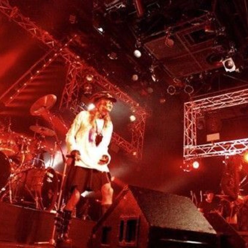 PENICILLIN、1996年のデビュー曲「Blue Moon」を披露！結成25周年ライブを開催！！