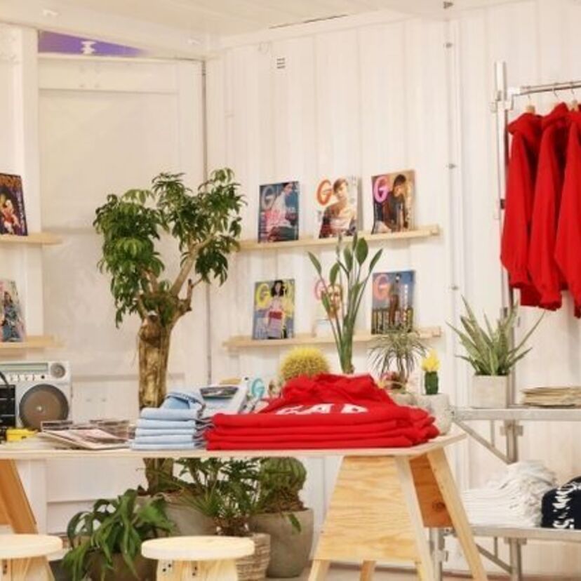 アパレルブランド「Gap」と情報誌「GINZA」がコラボ！90年代を想起させる期間限定企画を開催！！