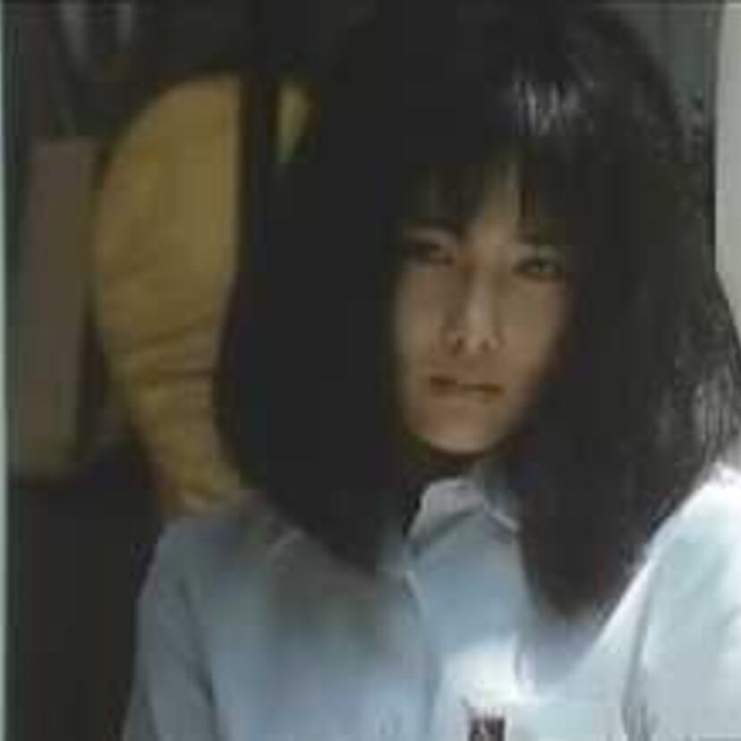 市川準の監督デビュー作！映画『BU・SU』性格ブスの女を18歳の富田靖子が無表情で熱演！！