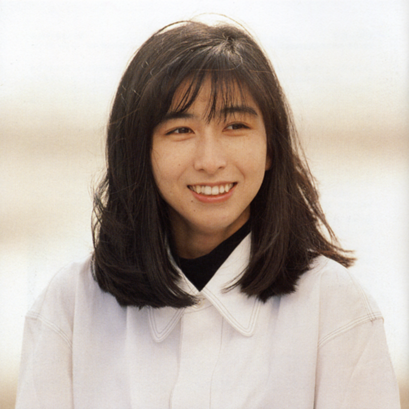 【80年代歌手】岡村孝子の音楽は癒し？応援？その歌声は聴く人の心に寄り添う