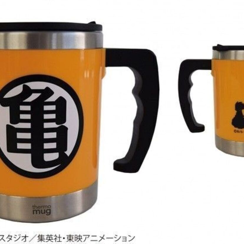 ドラゴンボールのマグが4月から販売開始！マル亀マークやレッドリボン軍のエンブレム等の絵柄が描かれている！