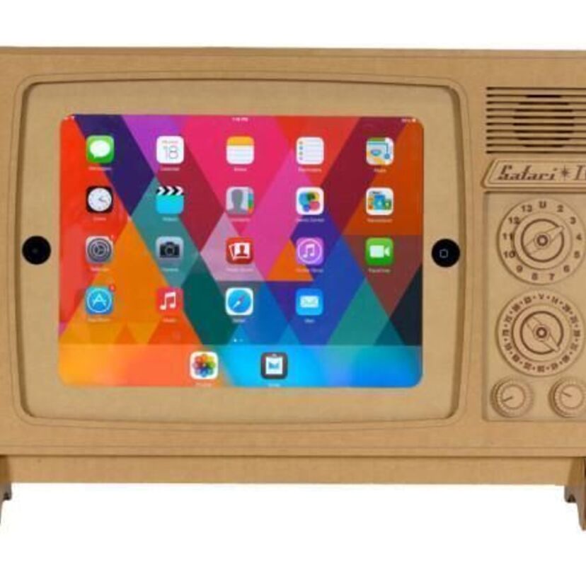 ブラウン管テレビにタブレットを収納！？レトロなiPadスタンドが販売中！