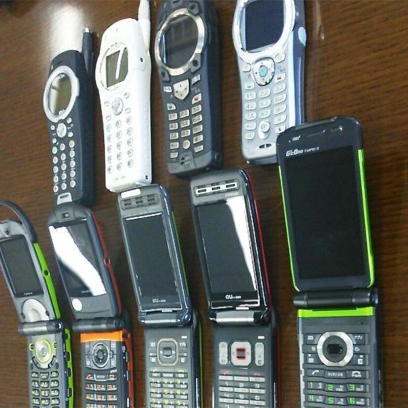 【クイズで振り返る携帯電話の歴史】ガラケー時代のサービスや端末に関する問題！