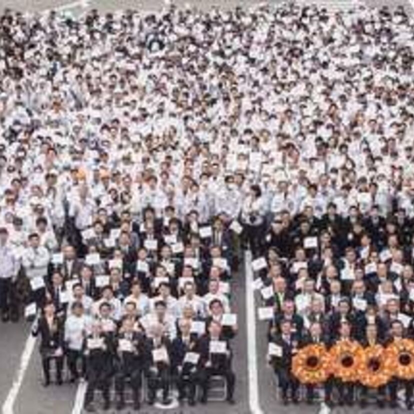 カローラ生誕50年！車名の由来“花冠"をバトンとしてつなぎ日本1周する企画が進行中！