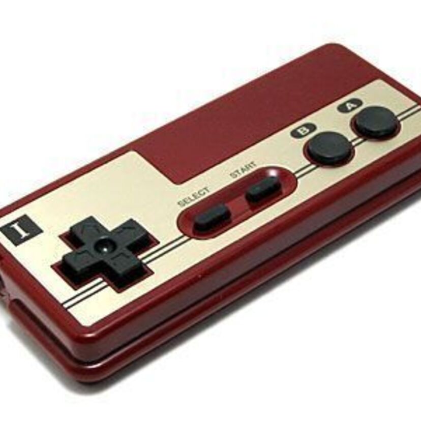一番使いやすかったのは？20世紀を彩った家庭用ゲームマシンのコントローラーを振り返る。