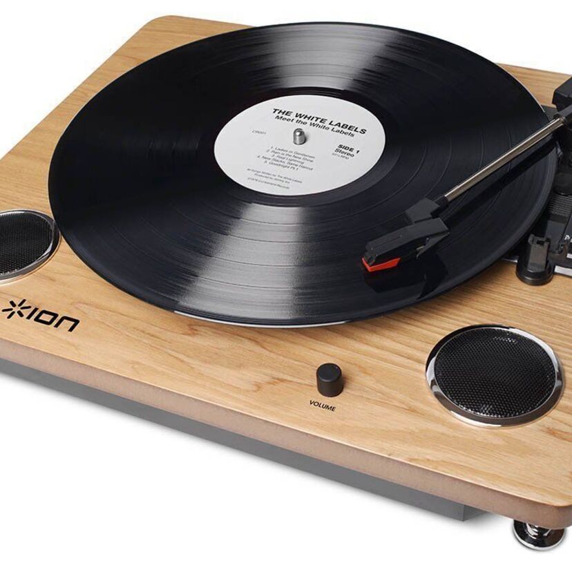 もう一度レコードが聴きたい！【レコードプレイヤー】が近年売れています。