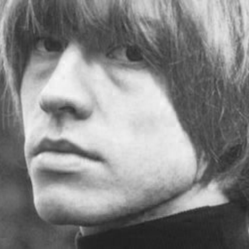 ローリング・ストーンズを作った男“ブライアン・ジョーンズ”。彼はバツグンのファッションセンス同様に、天才的な閃きを持っていた！