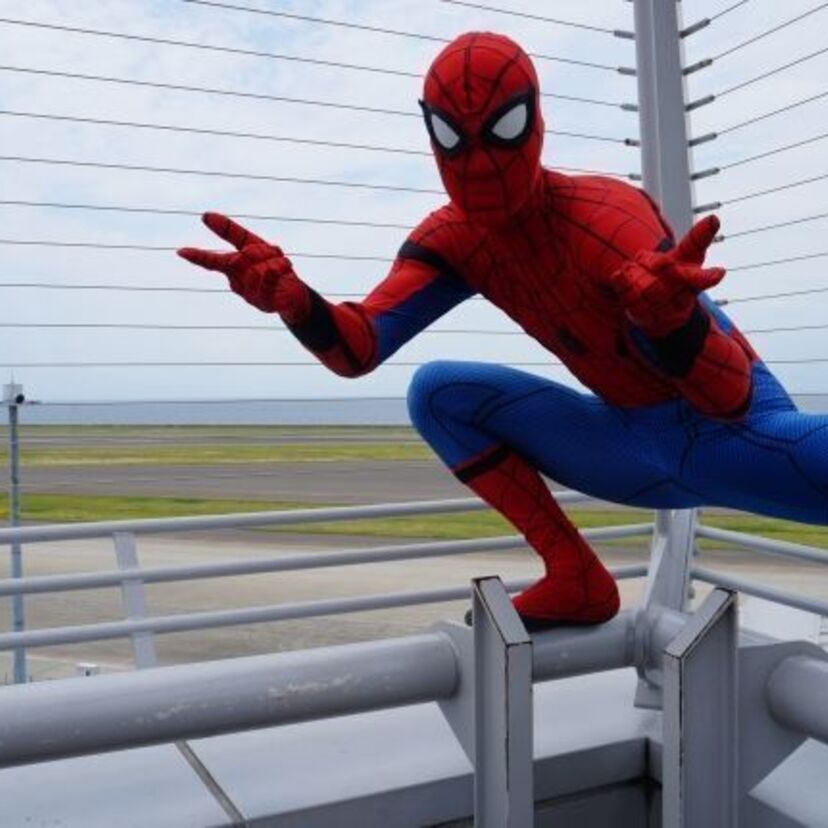 ジェットスター就航空港に公式スパイダーマン再び出現!空港で2ショット撮影ができるラストチャンス!