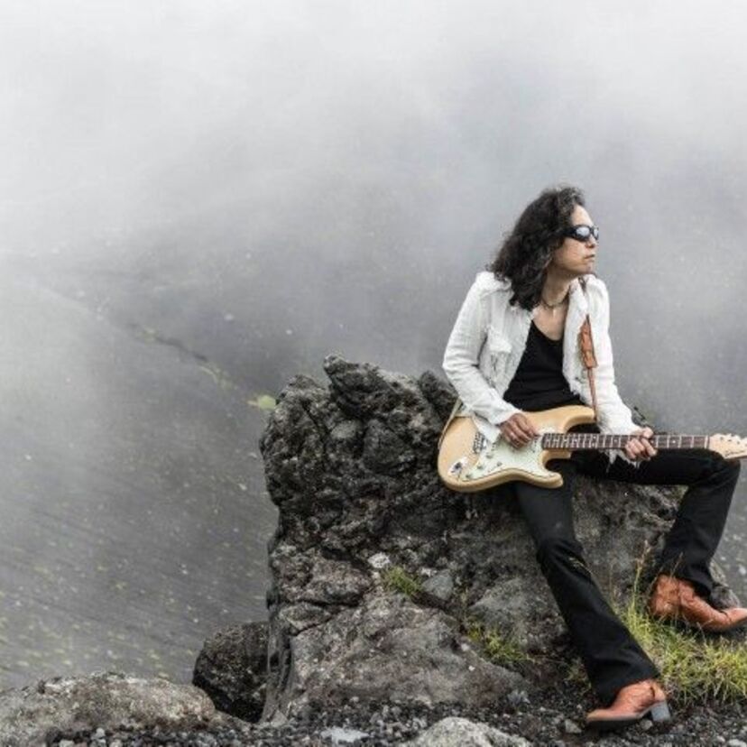 元レッド・ウォーリアーズのギタリストshakeこと木暮武彦が、Fresh!に初登場！
