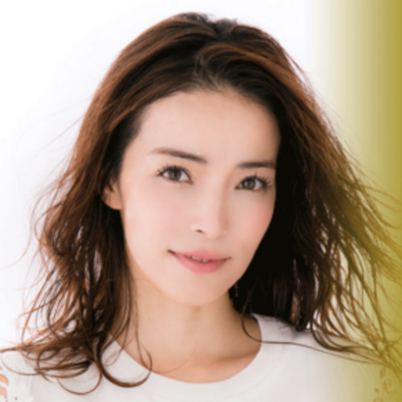 知念里奈がデビュー20周年記念コンサートを開催!あの豪華サプライズゲストも登場!?