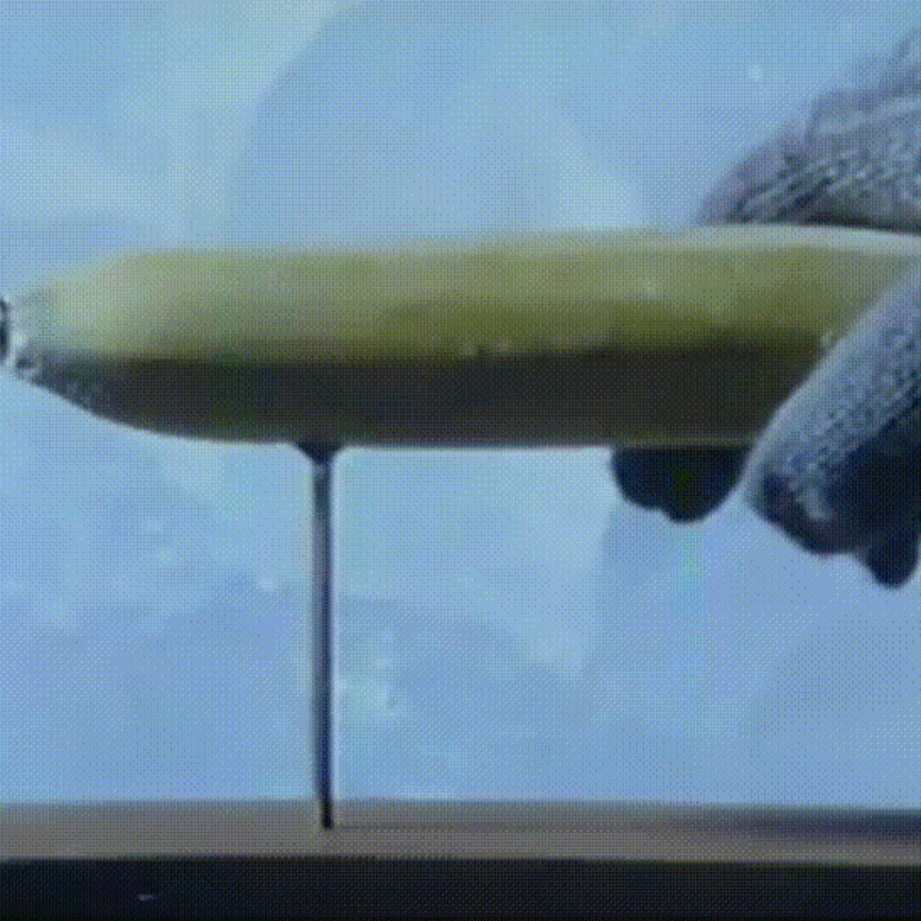 バナナで釘が打てる?驚きの演出で記憶に残ったmobil1のテレビCM