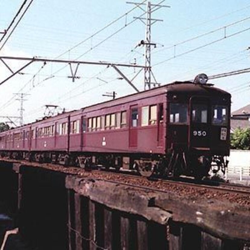 【阪急電車】現在も、フル塗装する昔からデザインが美しい阪急電車の車両を振り返る