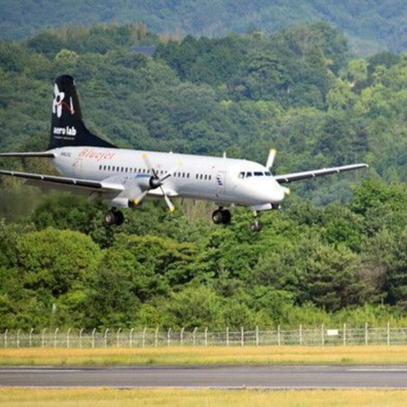 戦後初の国産旅客機「YS-11」が9年ぶりに民間飛行！【動画】（2015.5.27飛行）