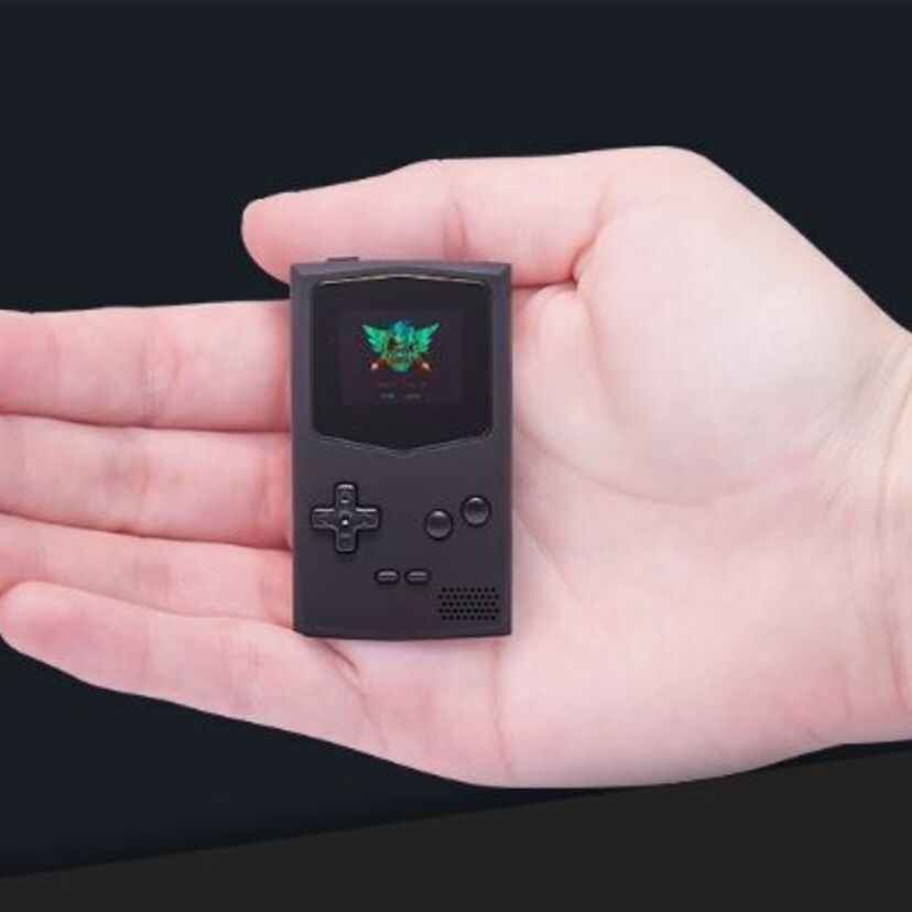 ゲームボーイやゲームギアも出来る！たまごっちサイズの本格ゲーム機「PocketSprite」が登場！！
