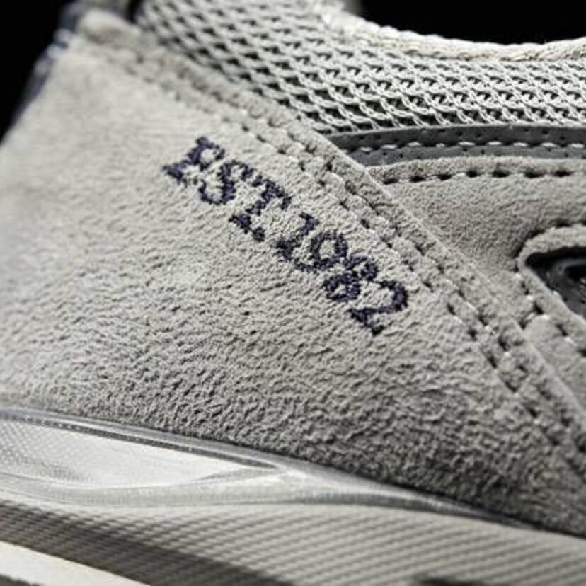 1500足だけ製造されたニューバランス名作「990v4 “1982”」を99足販売！4月13日15時に情報公開