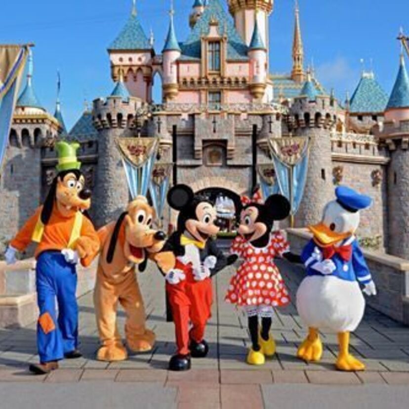 東京ディズニーランドのキャラクター。オープン当初とは随分変わってきてますね・・・