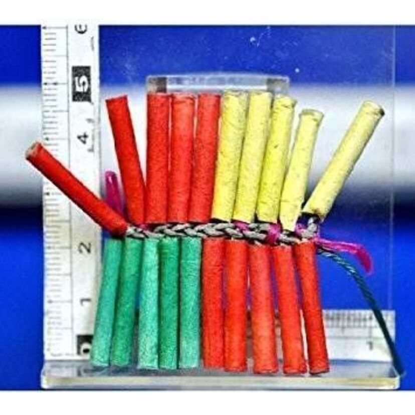 爆竹やかんしゃく玉、ロケット花火など【火薬】でやったちょっと危険な遊びは?