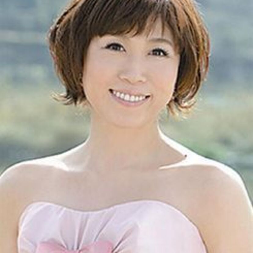 【90年代歌手】魅力探求！「みもりん」こと水森かおりが「ご当地ソングの女王」となるまで