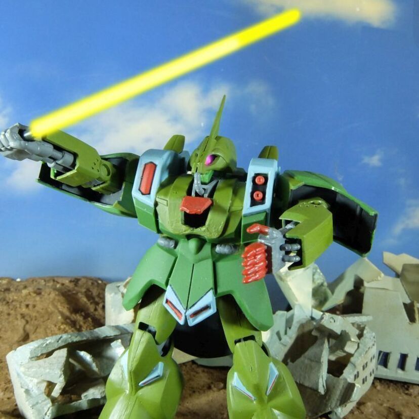 『ガンプラり歩き旅』その72 ～「バラのように力強さの中にも優美さと気品を失わない良い機体」ネオジオンMS第1号、その名もガルスJ～