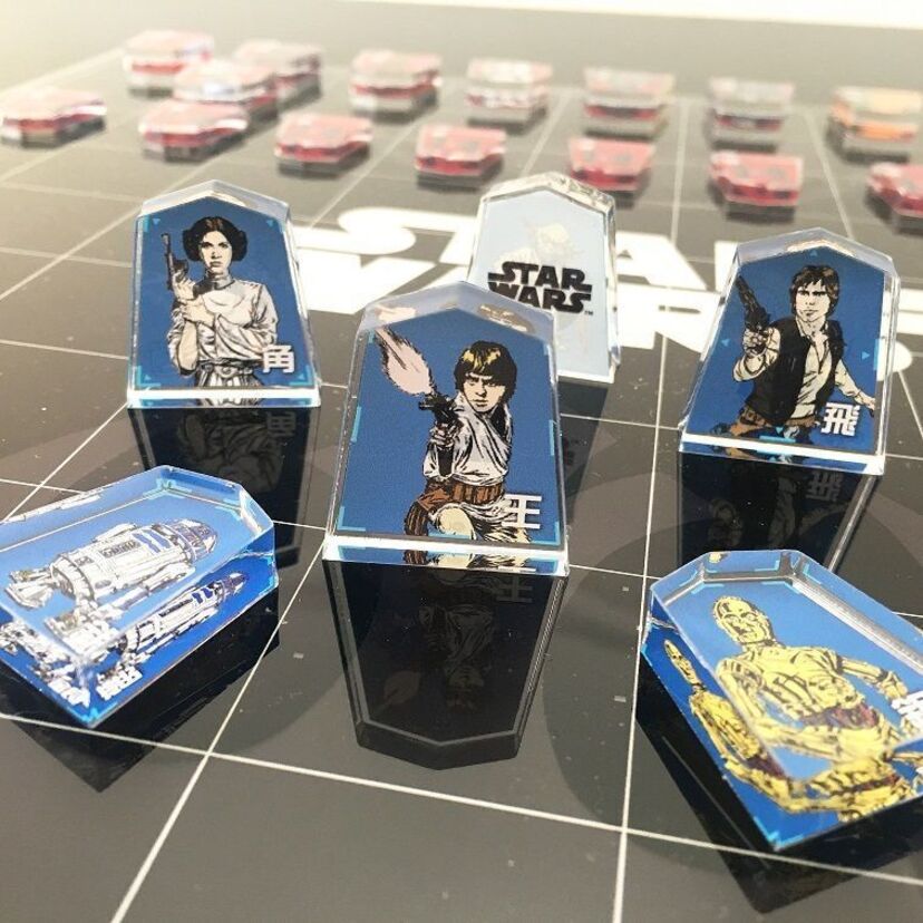 【え!!帝国軍と反乱軍で将棋を!?】スターウォーズキャラクターを使った将棋セットが登場！インテリアとして飾ることも【出来らあっ！】