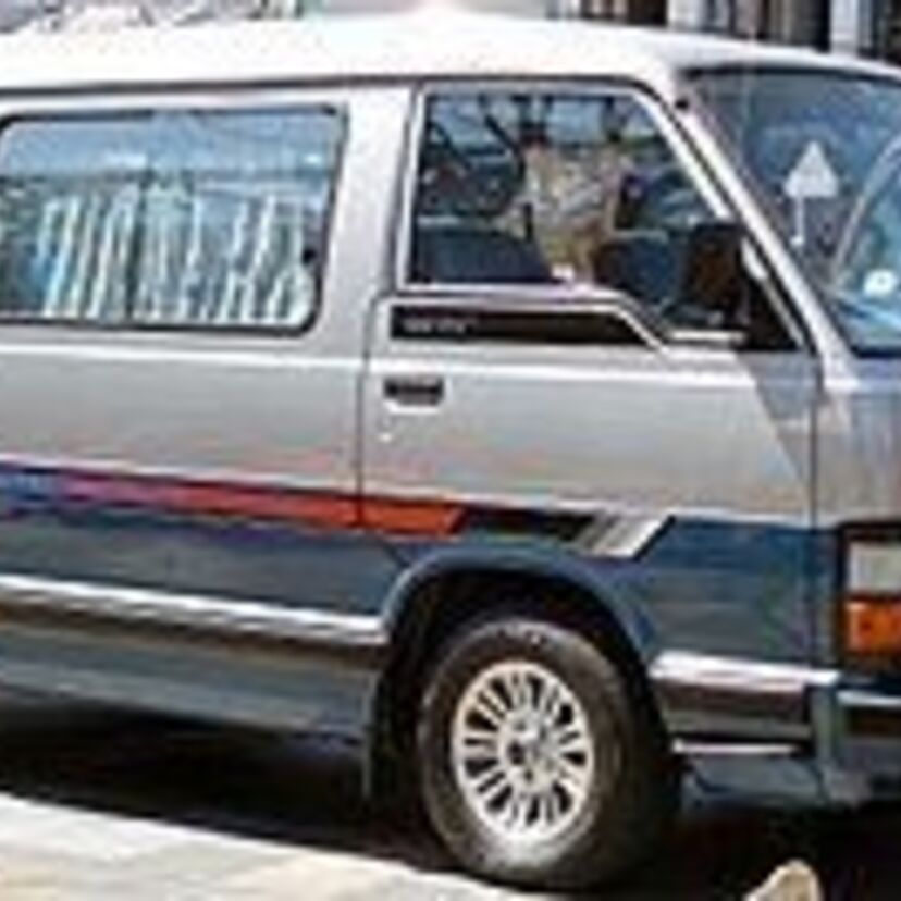 日本を代表するワンボックスカー！50年の歴史を持つ「ハイエース」を振り返る！！