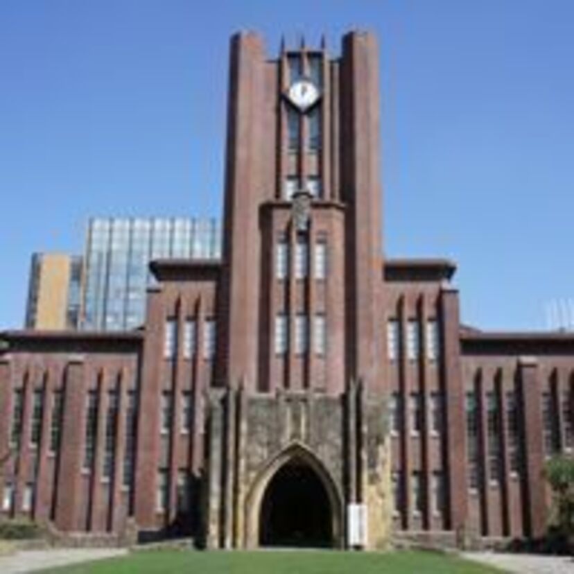 【あの頃に戻れたら対決!】あなたはどっち?「受験前 V.S. 就職前」