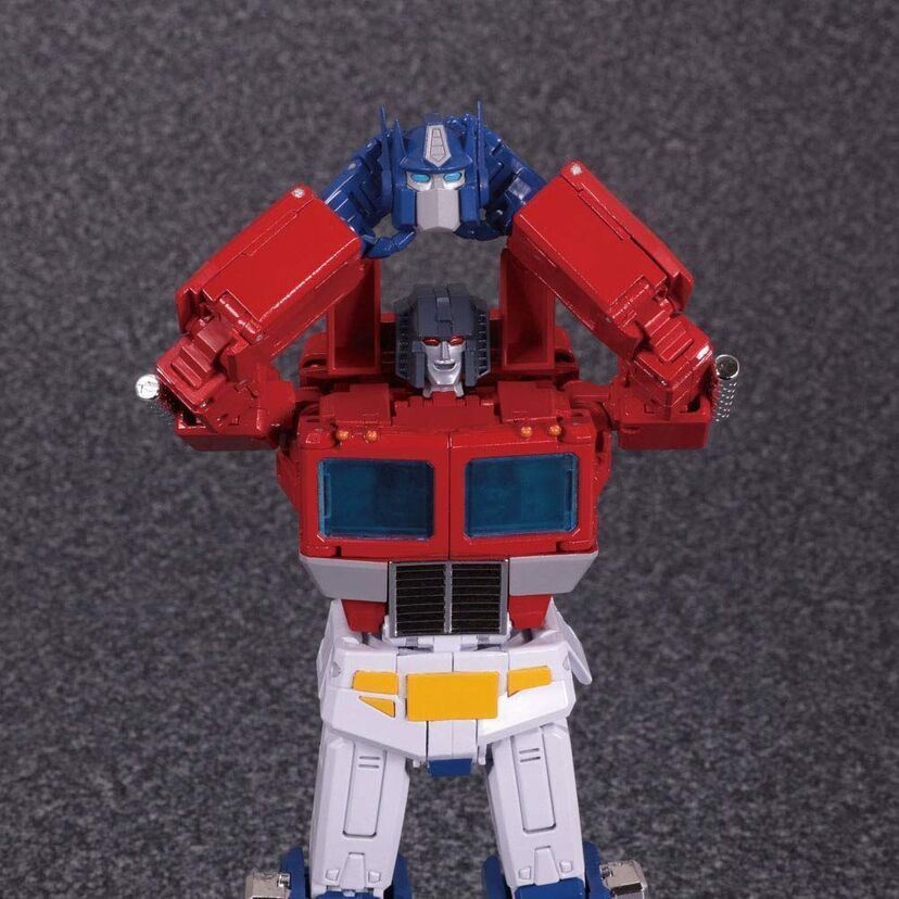 トランスフォーマー35周年記念！完全変形フィギュア「MP-44 コンボイ Ver.3.0」が登場！！