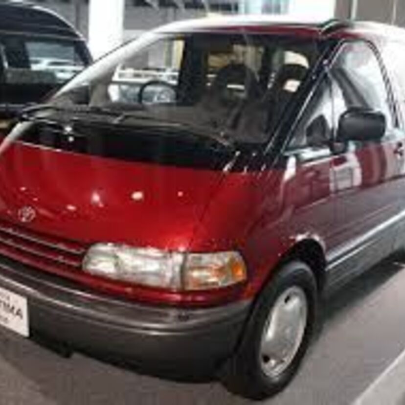 90年代ミニバン・ブームで愛された！！TOYOTAエスティマがモデル廃止へ！！