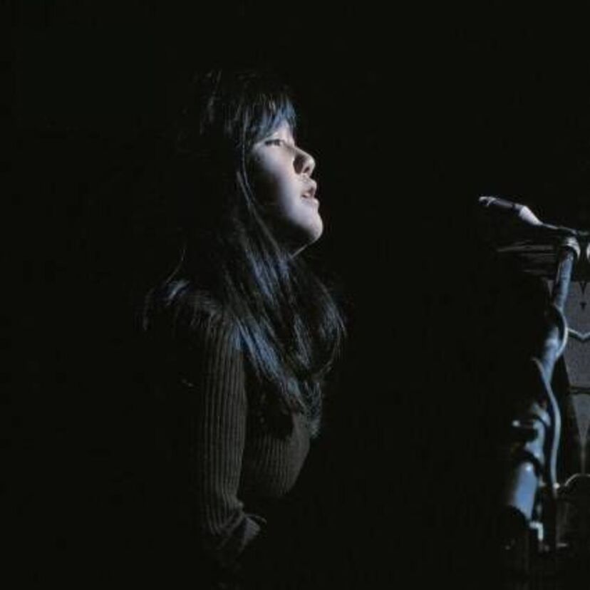 165万枚ヒットを記録した国民的名曲「あなた」の発売から45年。小坂明子初期のキャリアを網羅した4枚組CD-BOXをリリース!