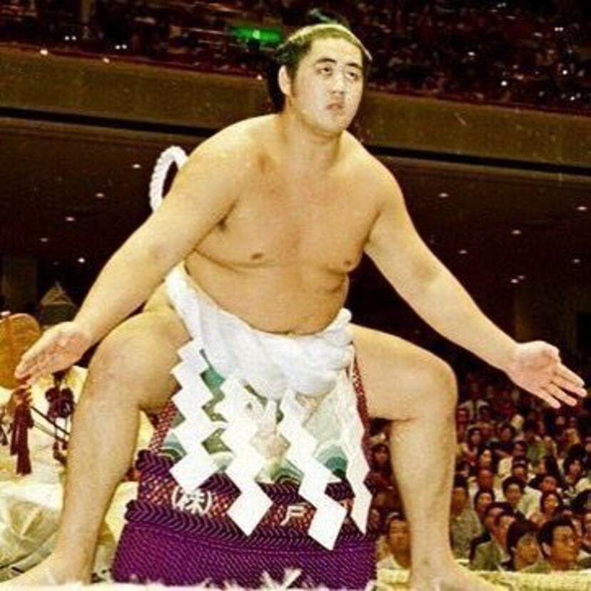 北尾光司さん死去で思い出す横綱昇進時にみせた”不知火型”。短命で終わった横綱たち