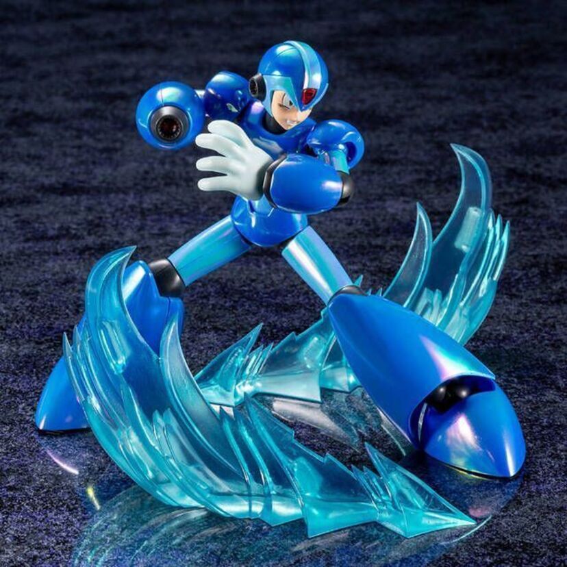 「ロックマンX エックス プレミアムチャージショットVer.」登場！成型色を角度によって様々な色の輝きを放つ偏光メッキへ変更！