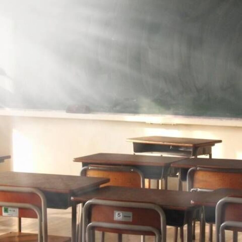 「懐かしさ」をより強く感じるのは小学生時代の思い出。