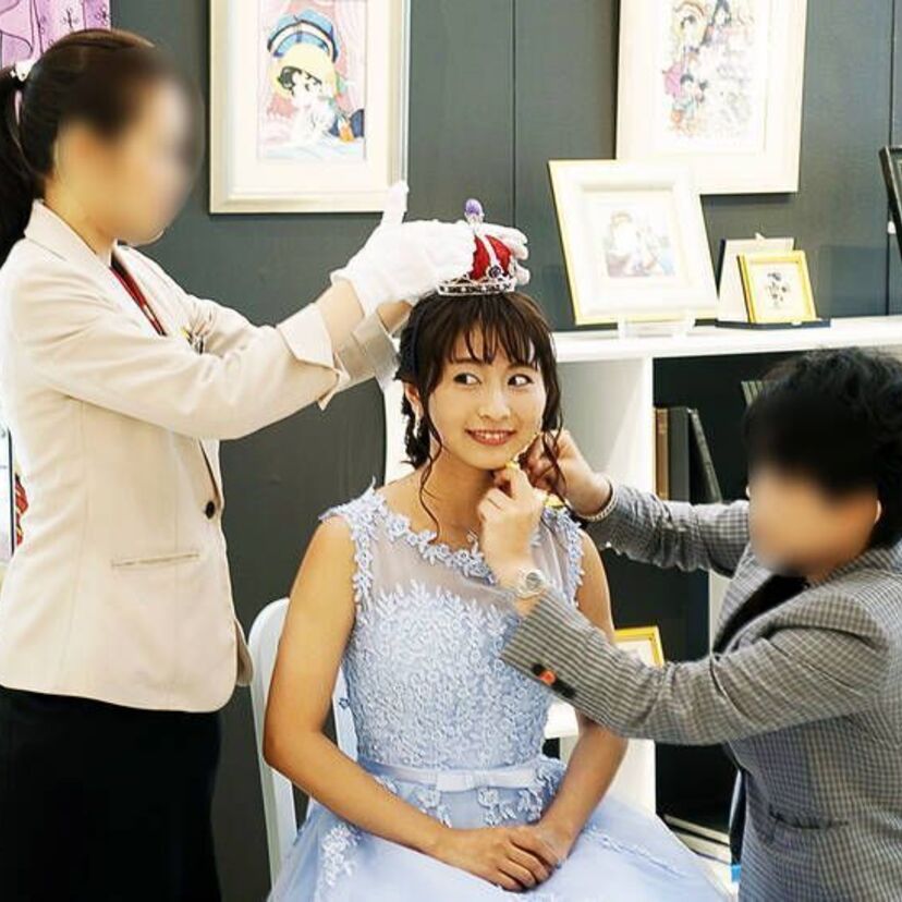 ”中国のガッキー”ロン・モンロウにリボンの騎士「サファイア姫の王冠」戴冠！！