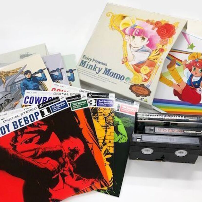 懐かしのLDやVHSの「パッケージアート」がTシャツなどにグッズ化!秋葉原で展示イベントが開催!!