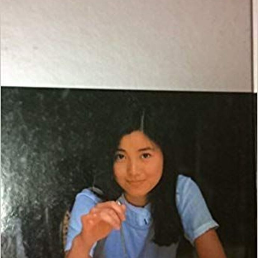 手塚理美さんのグレイヘアの現在の姿に驚きの声多数！離婚後の活動が気になる、再婚は？