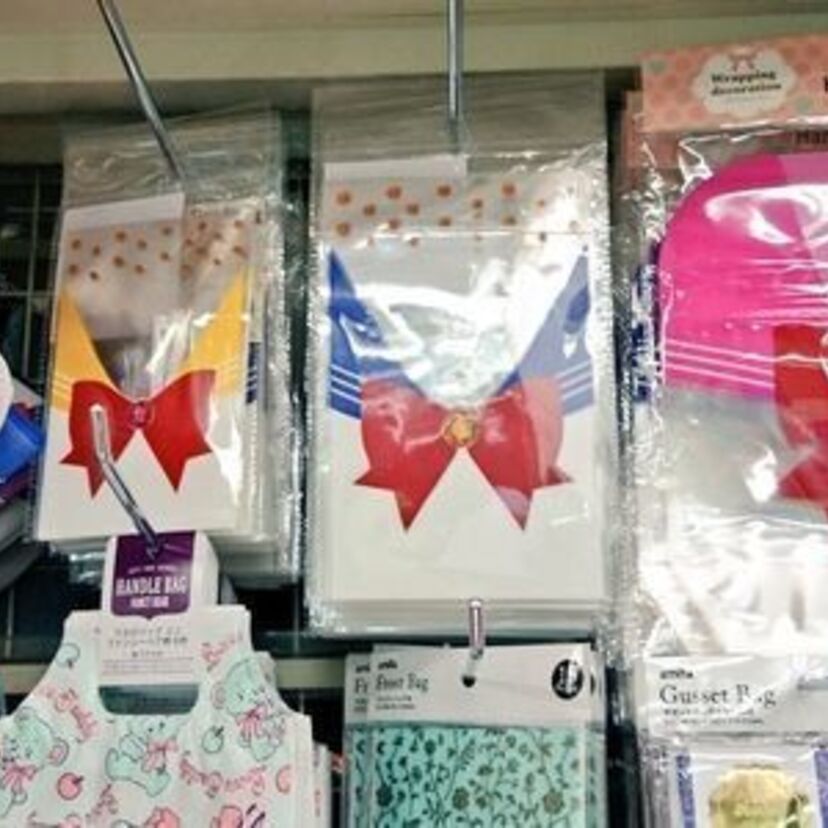 ミドルエッジ女子に朗報！あの「セーラームーン」っぽいグッズが100均に続々と登場！！