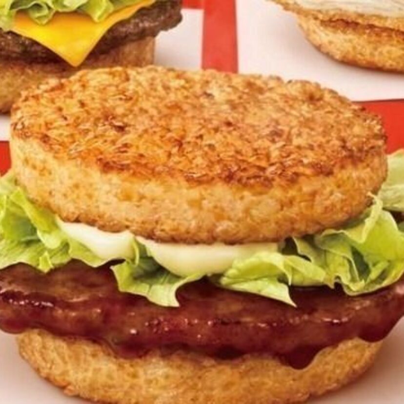 「マックチャオ」「お昼のカツカレー」の再来？マクドナルドが新境地「ごはんバーガー」を開発！