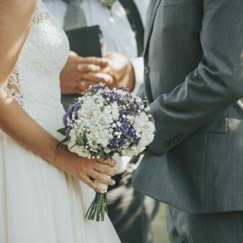 初婚年齢や結婚式の形式などに見られる今と昔の結婚観の違いは？