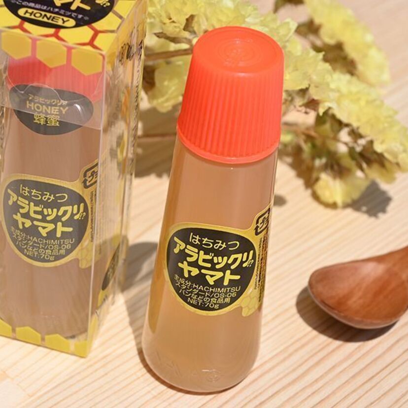 トーストに液状のりを！？「アラビックヤマト」の容器を使用したハチミツが登場！！