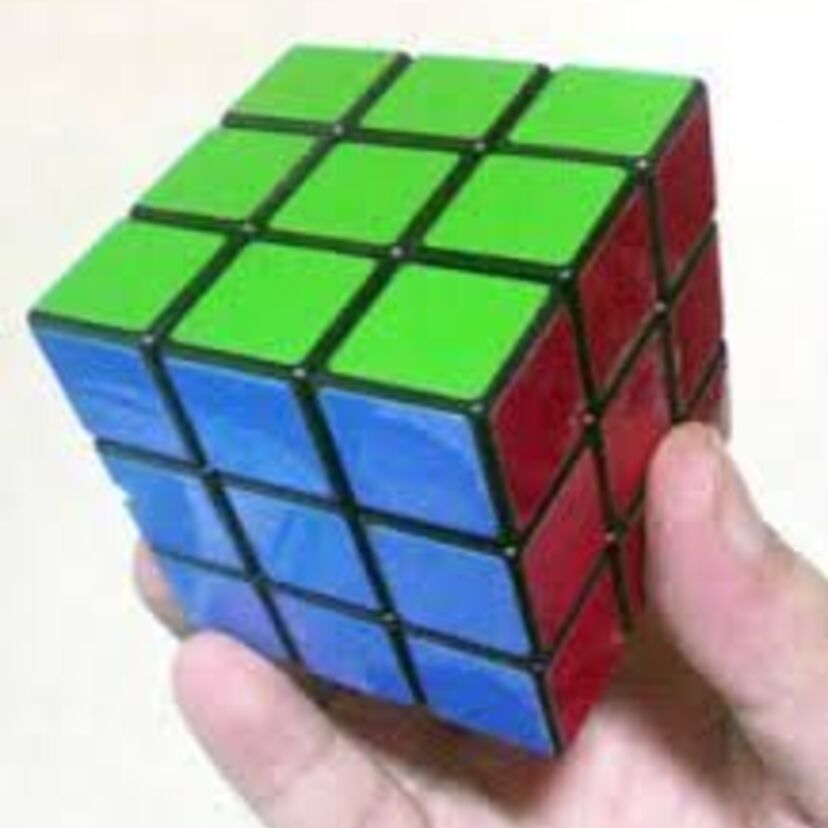 今も健在ルービックキューブ！いろんなスピンオフも？