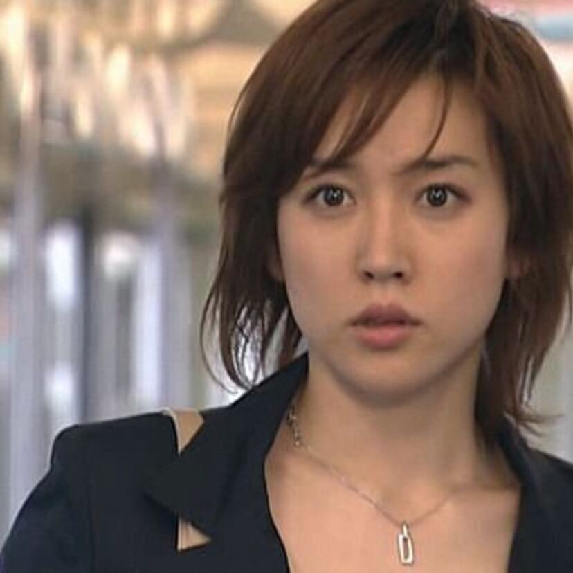 「仮面ライダー龍騎」で桃井令子 を演じた女優『久遠さやか』今は何してる？！
