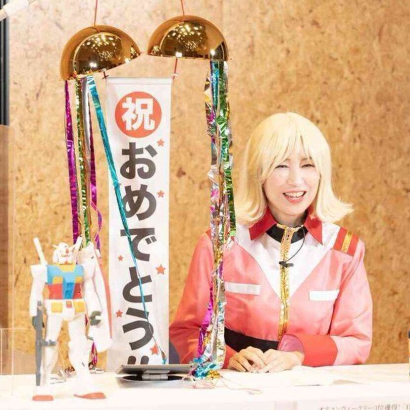 アルバム『GUNDAM SONG COVERS 2』発売記念!森口博子(52)が「セイラ・マス」のコスプレを披露!!