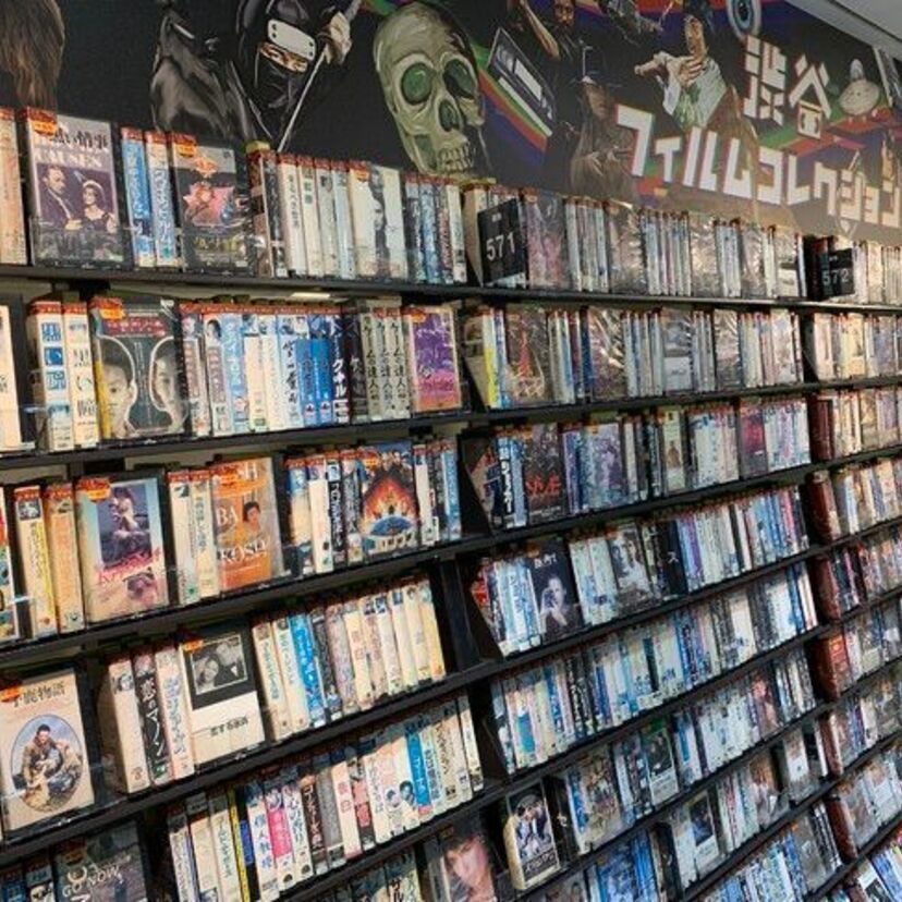 未DVD化作品が大量に!東京・渋谷TSUTAYAに懐かしのVHSだらけのコーナーが登場!!