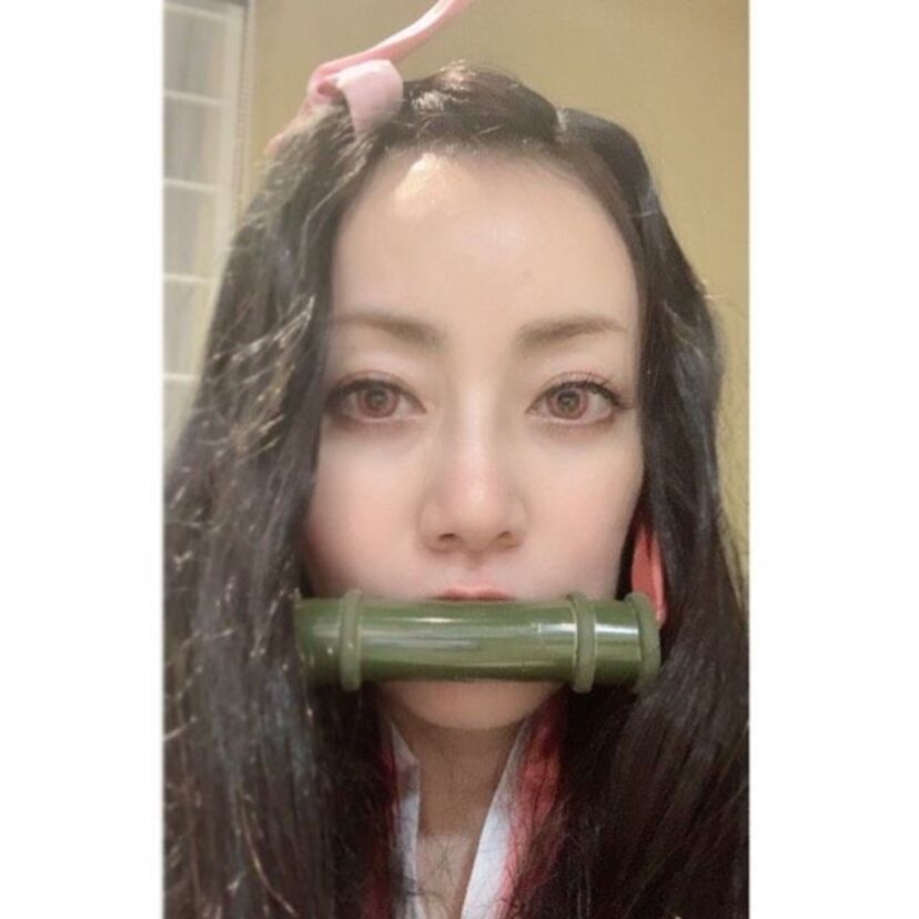 ねずっち並に整いました！？PUFFYの大貫亜美（47）が「鬼滅の刃」のコスプレを披露！！