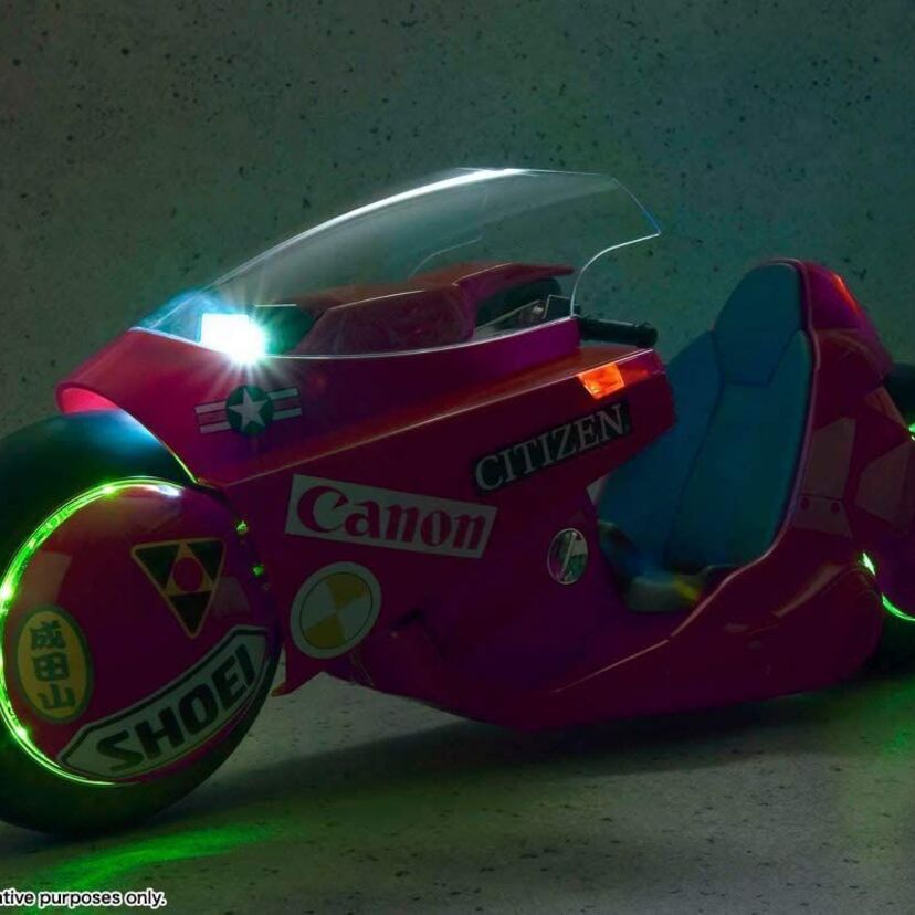 約50cmの圧倒的存在感！大友克洋「AKIRA」に登場する『金田のバイク』の巨大フィギュアが登場！！