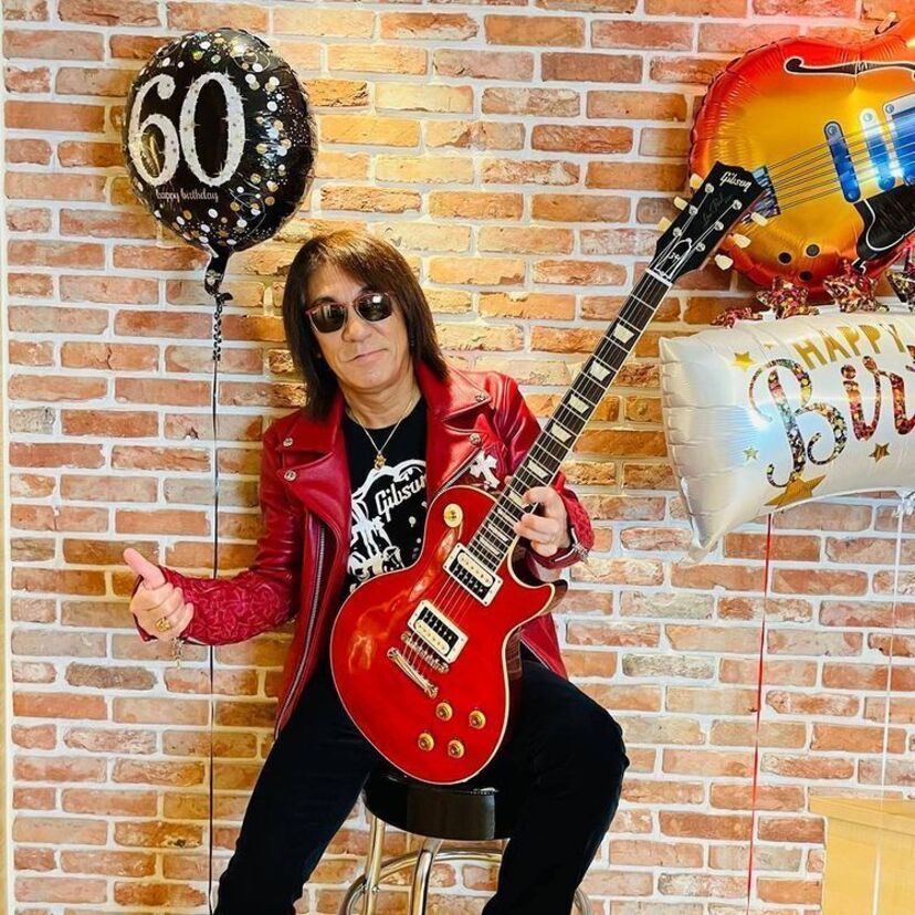 【話題】B'zの松本孝弘、ついに還暦を迎える！プロとしての活動40周年を記念したアーティストブックも発売決定！！